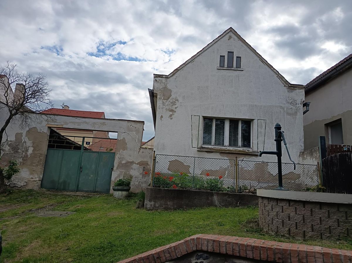 Prodej rodinného domu 200 m², pozemek 1100 m²