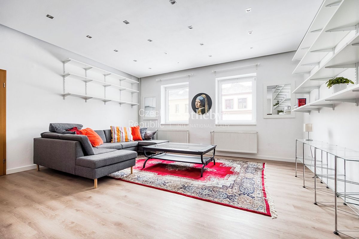 Prodej rodinného domu 200 m², pozemek 140 m² – fotografie 3