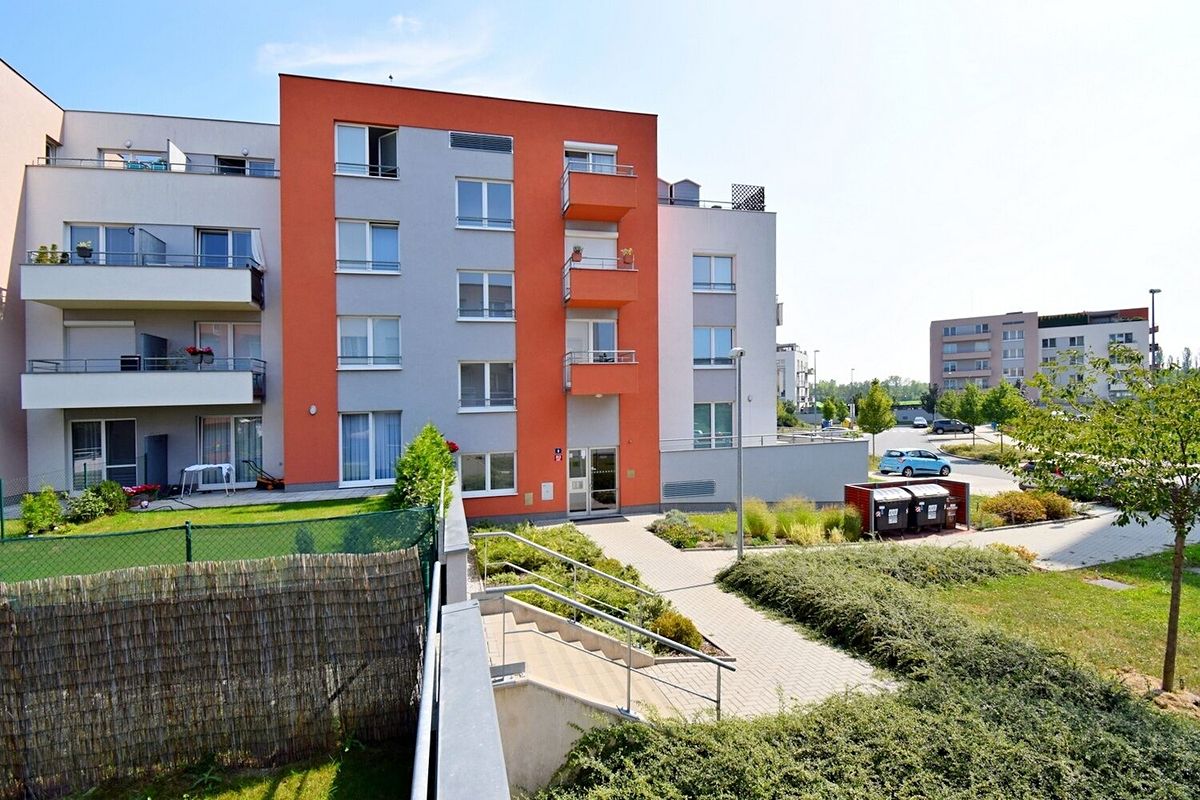 Pronájem bytu 1+kk 30 m²
