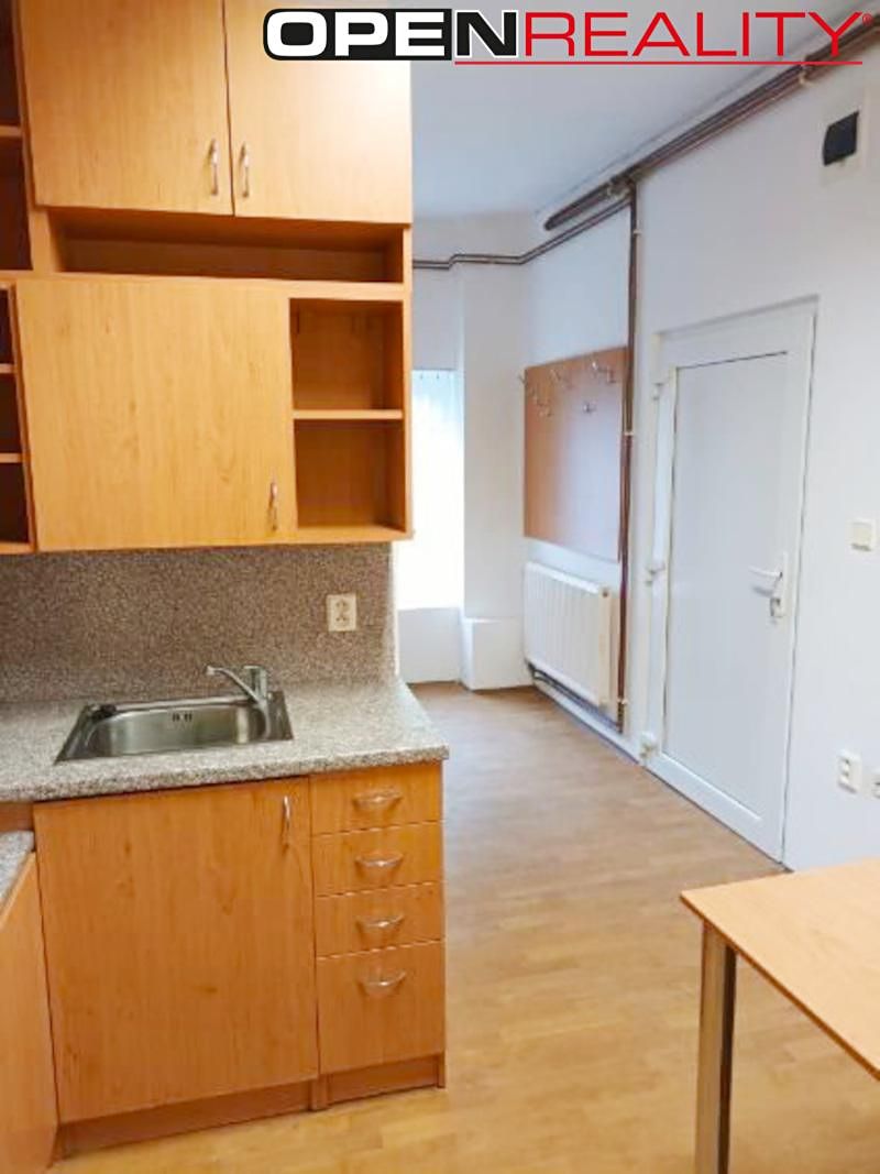 Pronájem bytu 1+1 30 m² – fotografie 2