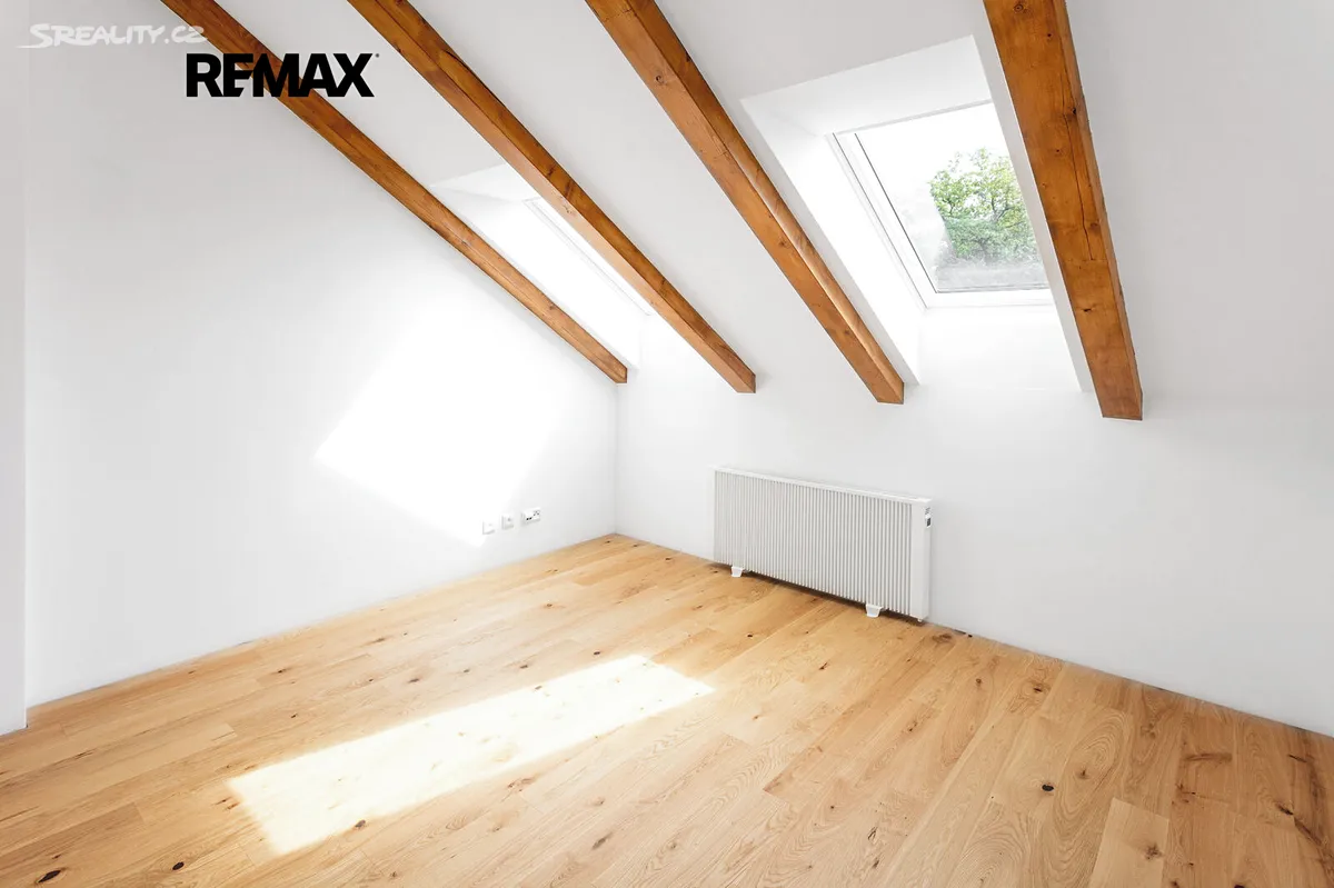 Pronájem bytu 1+kk 44 m² – pohled 3