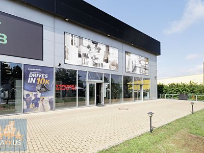 Pronájem obchodního prostoru 396 m²