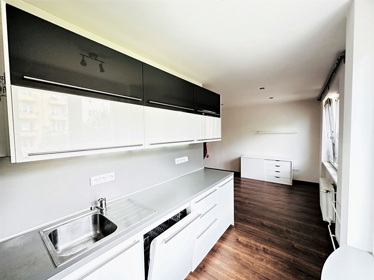 Pronájem bytu 3+kk 63 m² – fotografie 3