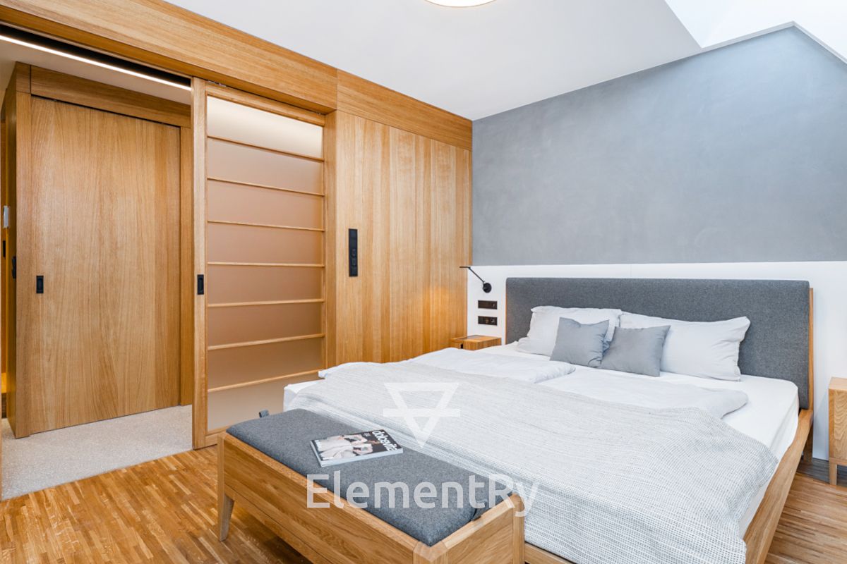 Pronájem bytu 4+kk 118 m²