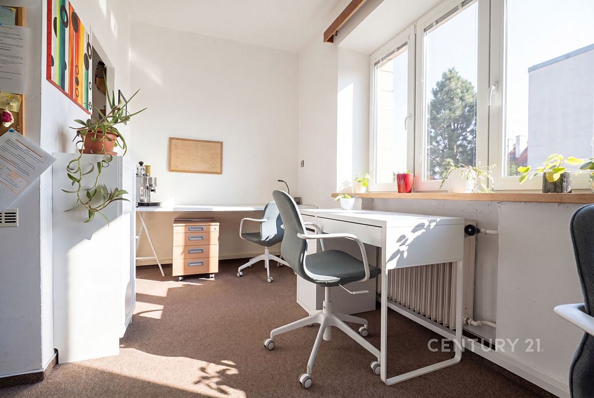 Pronájem kanceláře 80 m² – fotografie 2