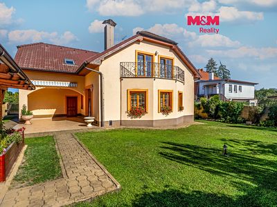 Prodej rodinného domu 269 m², pozemek 673 m²