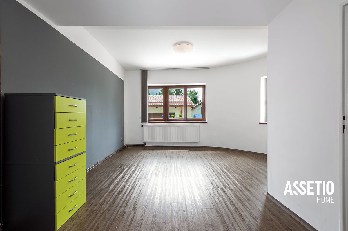 Pronájem obchodního prostoru 61 m² – fotografie 2