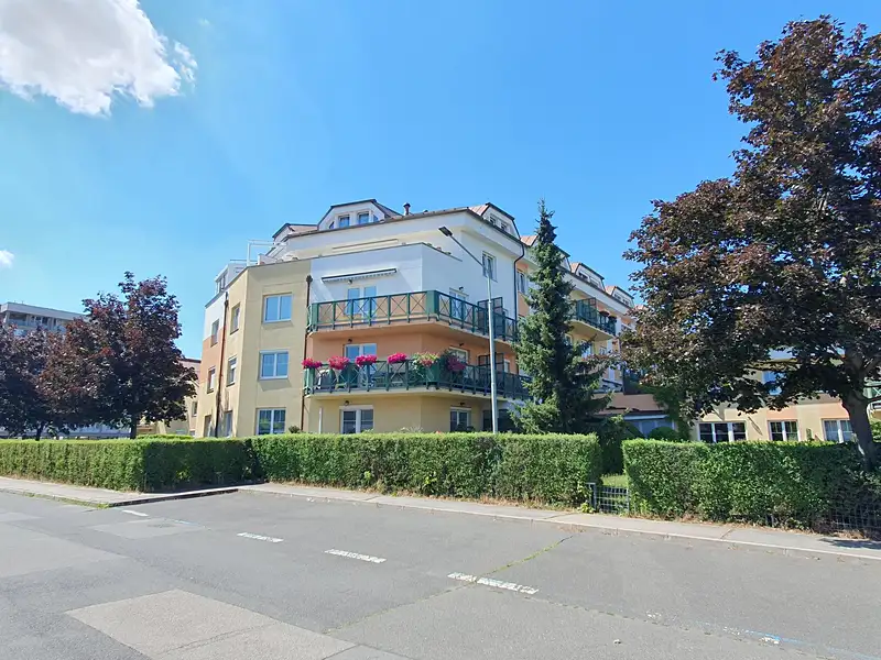 Pronájem bytu 3+1 80 m², Praha – náhled fotky 1