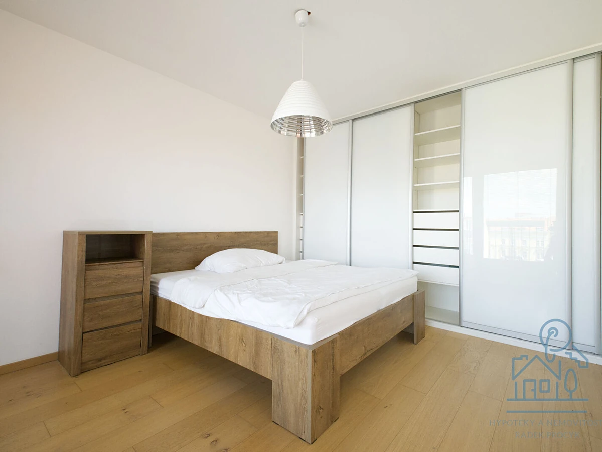 Pronájem bytu 2+kk 56 m²  V Háji, Praha - Holešovice