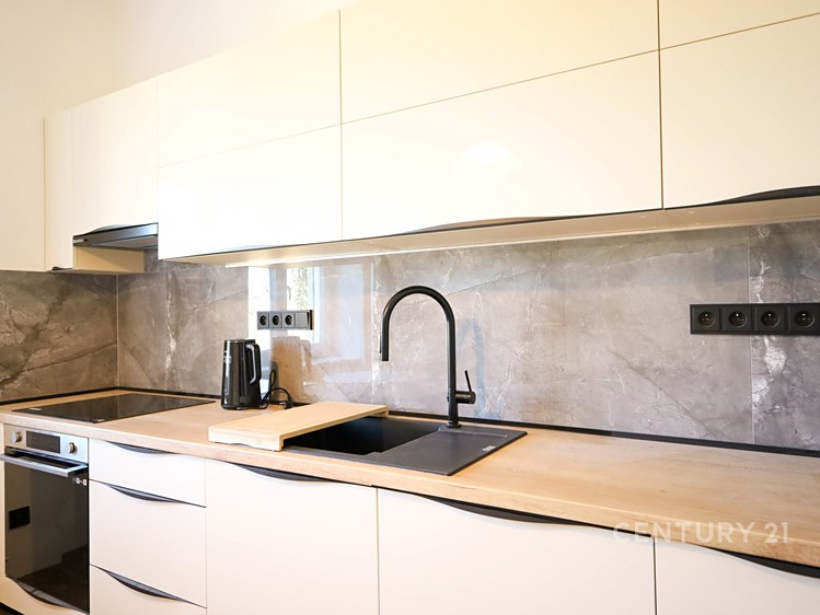 Pronájem bytu 2+1, 64 m² (12 z 24)
