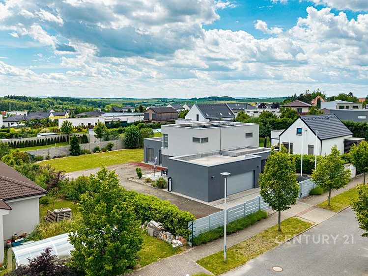 Комерційне приміщення на продаж, 240 м² (3 з 30)