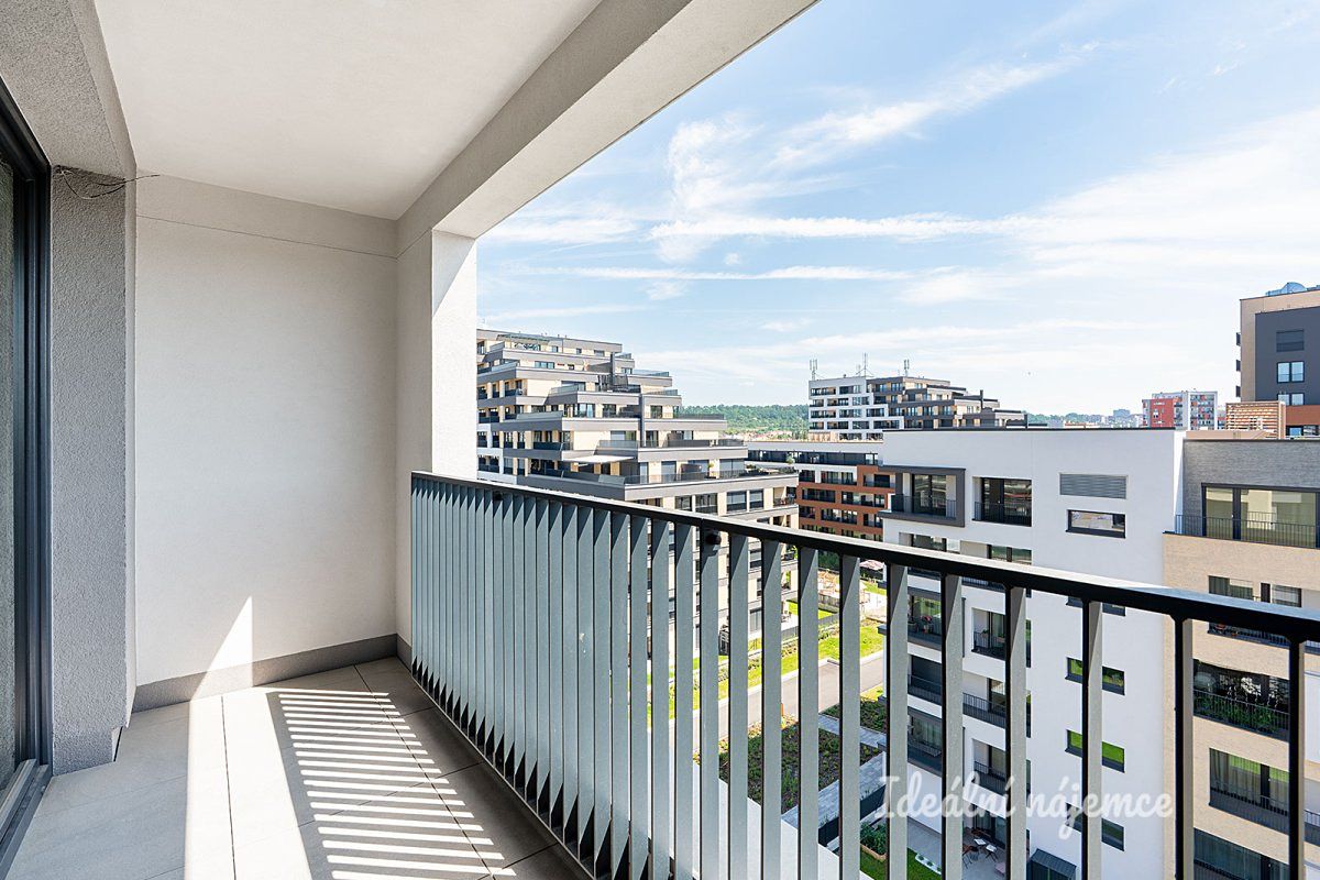 Pronájem bytu 1+kk 32 m²