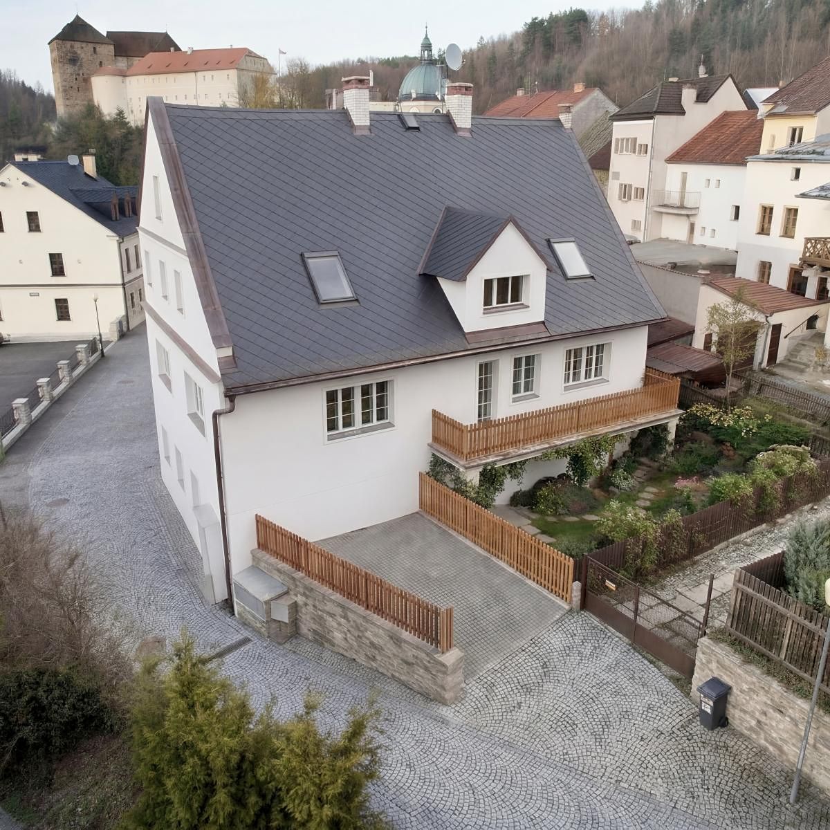 Prodej rodinného domu 285 m², pozemek 333 m²