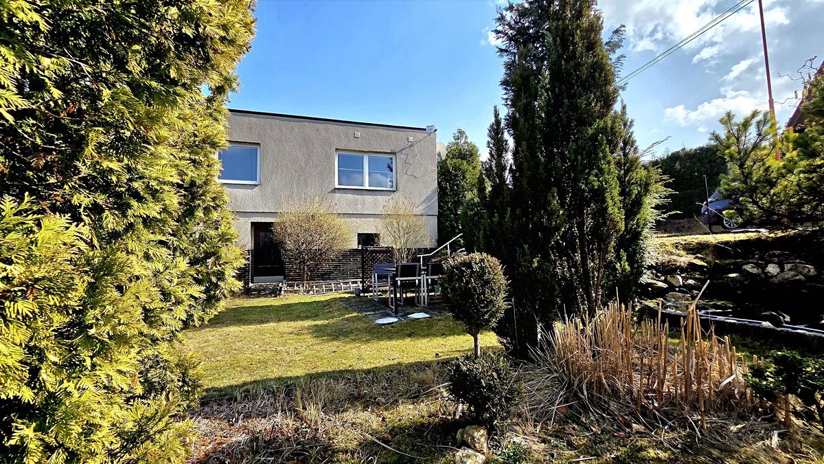 Prodej rodinného domu 190 m², pozemek 833 m²