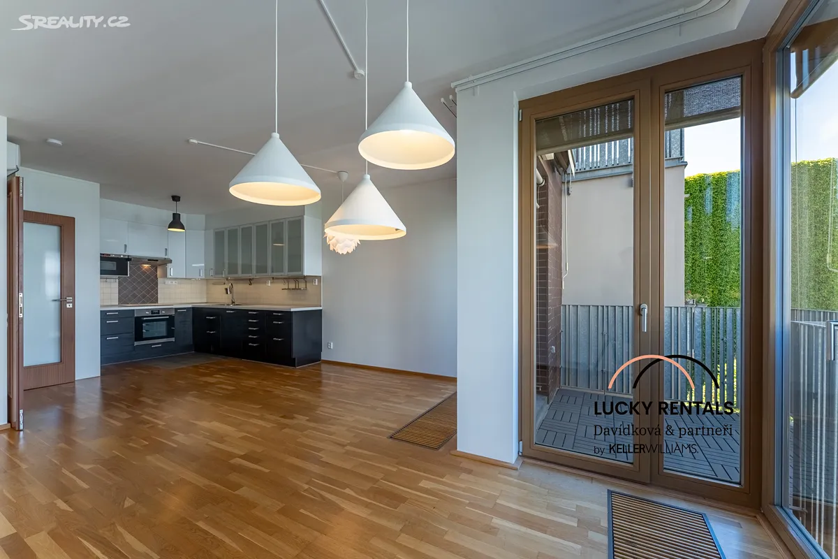 Pronájem bytu 3+kk 76 m², Praha