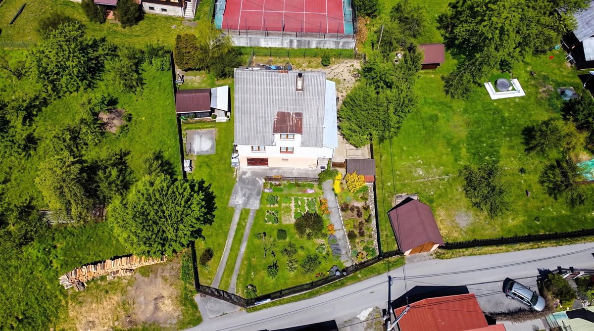 Prodej rodinného domu 280 m², pozemek 1882 m² – fotografie 5