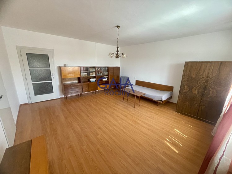 Prodej bytu 1+1, 61 m² (2 z 14)