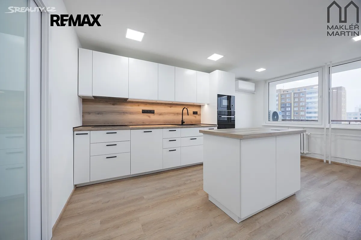 Prodej bytu 3+kk 71 m² – pohled 2