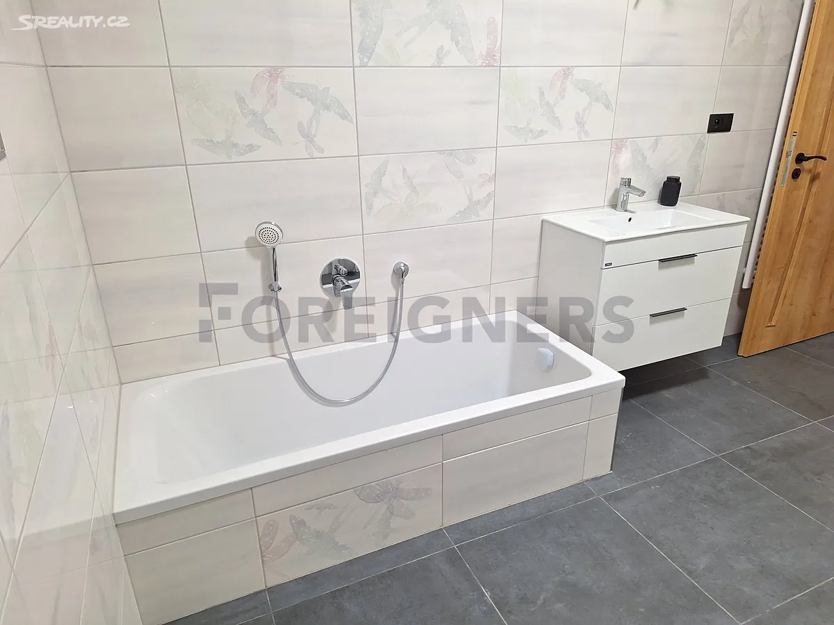 Pronájem bytu 3+kk 88 m² - Widok 5