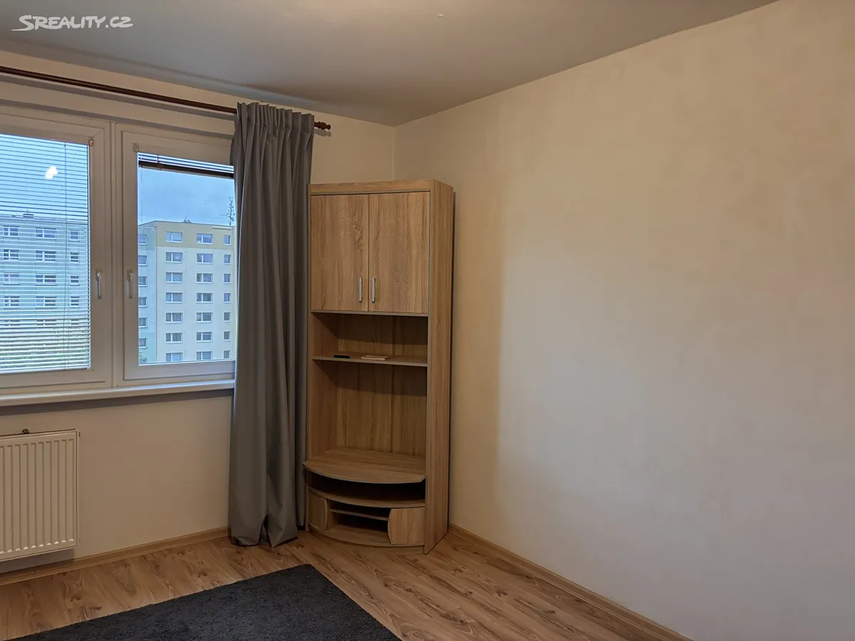 Pronájem bytu 2+kk 44 m² – pohled 4