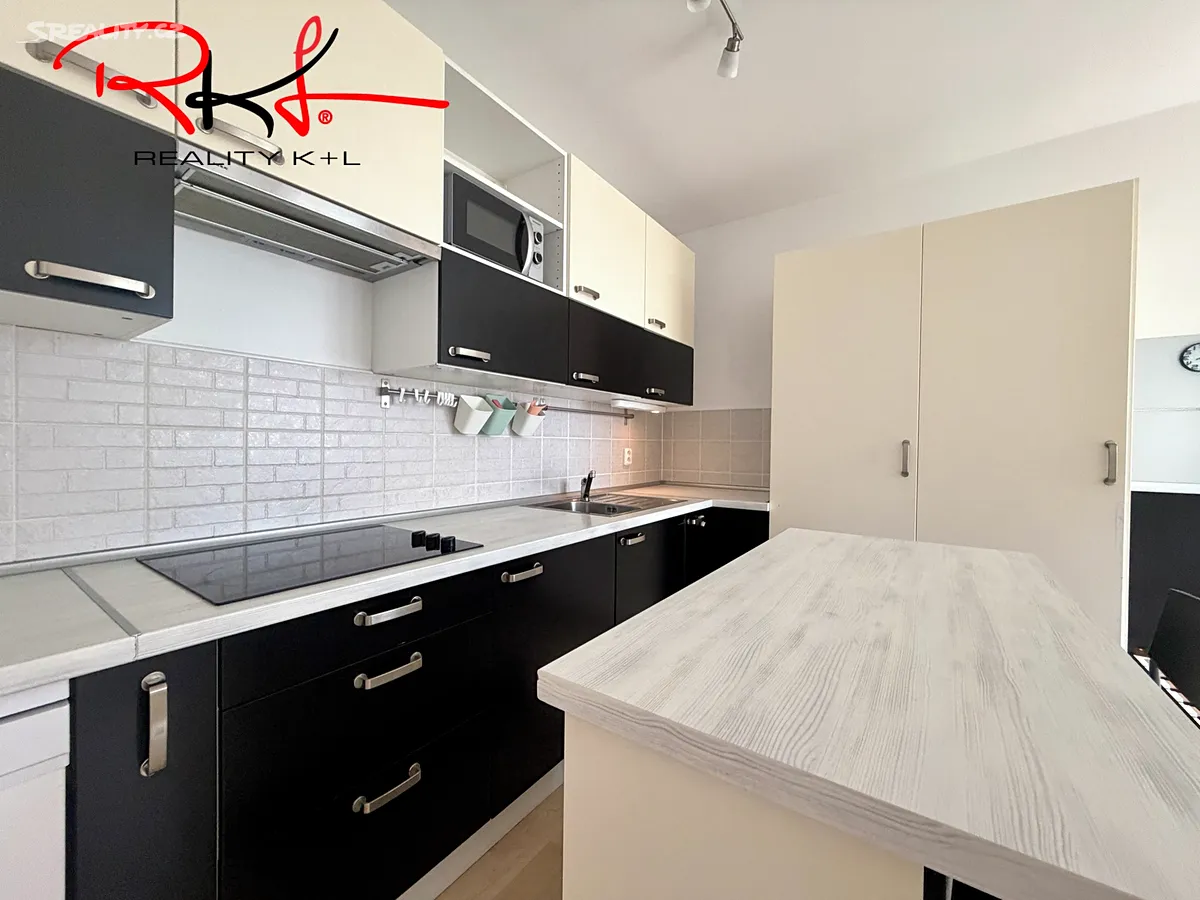 Pronájem bytu 1+kk 31 m² – pohled 3