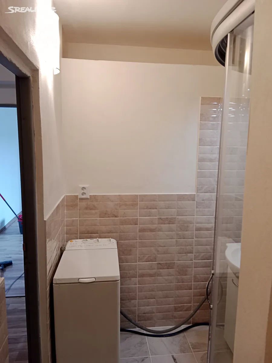 Pronájem bytu 2+kk 43 m² – pohled 6