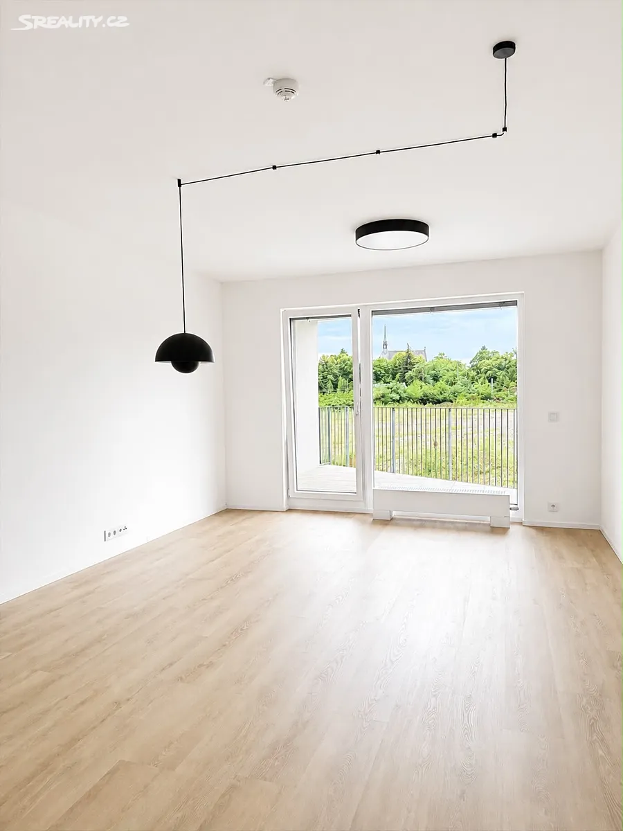 Pronájem bytu 1+kk 50 m² – pohled 3