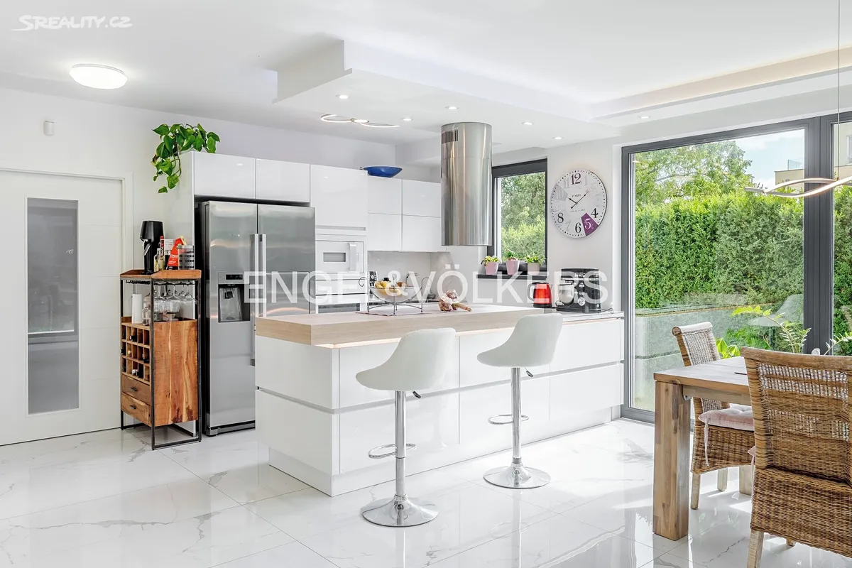 Pronájem rodinného domu 153 m², pozemek 274 m² – pohled 2