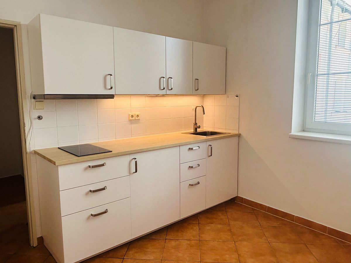 Pronájem bytu 1+1 32 m²