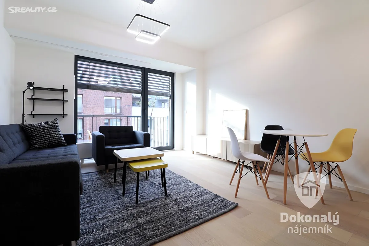 Pronájem bytu 1+kk 28 m² – pohled 4