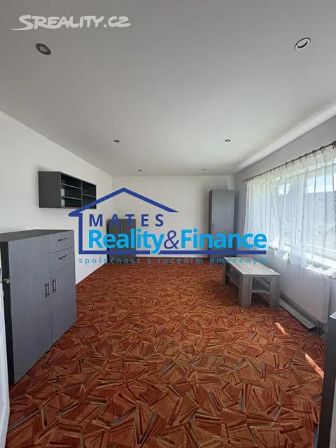 Prodej rodinného domu 318 m², pozemek 2885 m² – další
