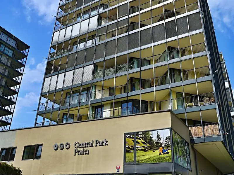 Pronájem garážového stání 12 m², Praha – náhled fotky 3