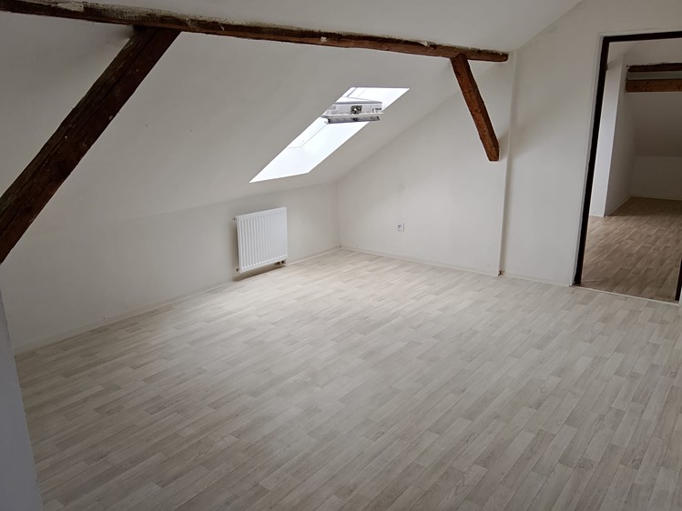 Wohnung 2+kk zur Miete, 82 m² (1 von 8)