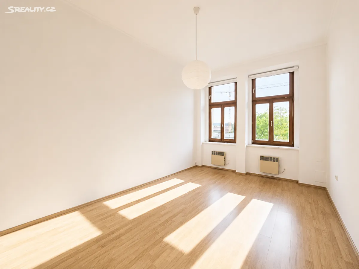 Pronájem bytu 1+kk 30 m²