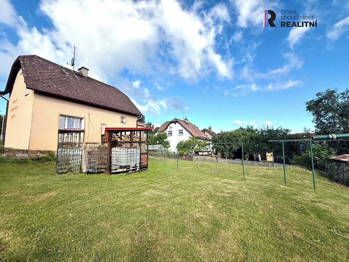 Prodej rodinného domu 110 m², pozemek 511 m² – fotografie 2