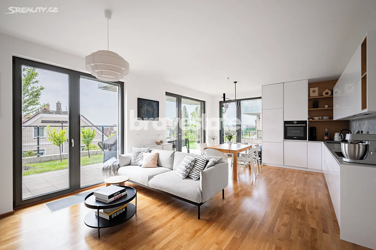 Pronájem bytu 3+kk 80 m², Praha
