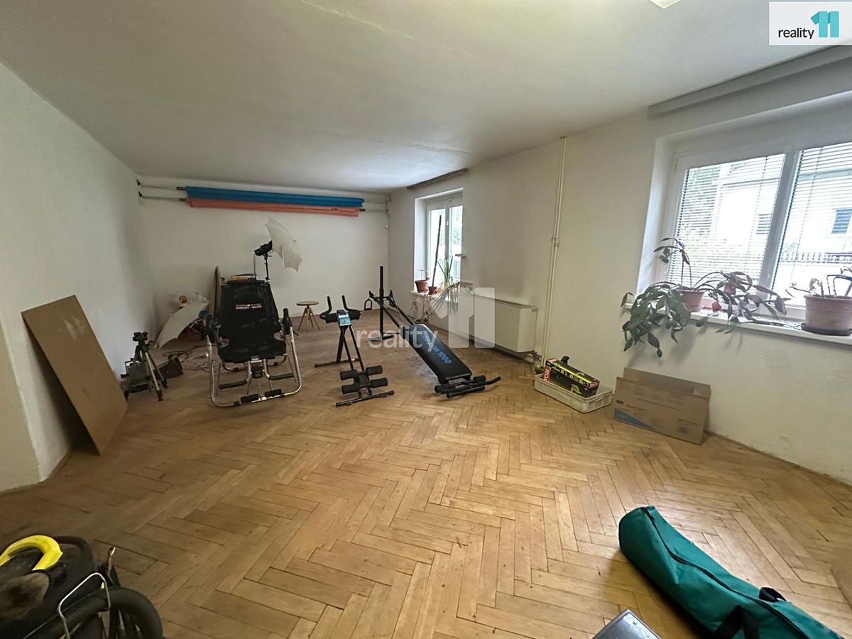 Prodej vícegeneračního domu 495 m², pozemek 1369 m² – fotografie 2