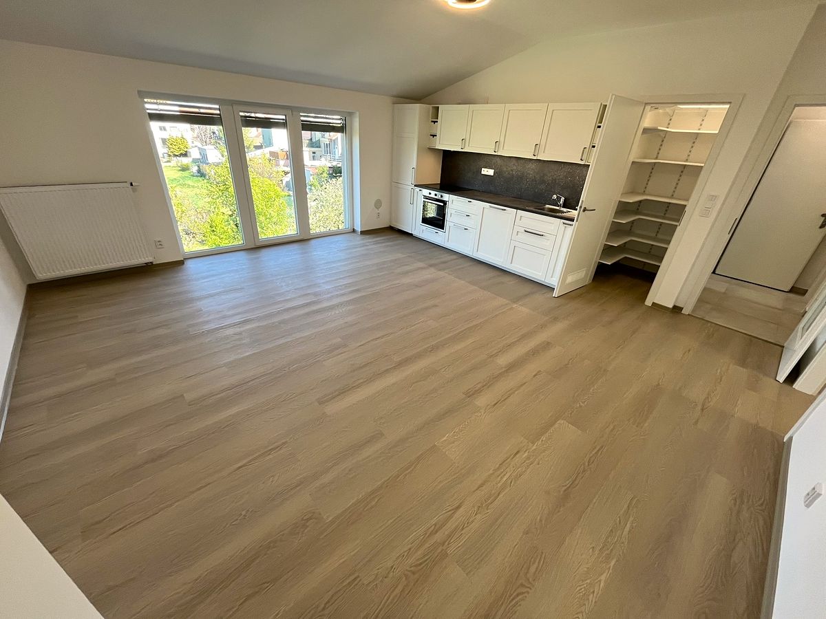 Pronájem bytu 3+kk 64 m²