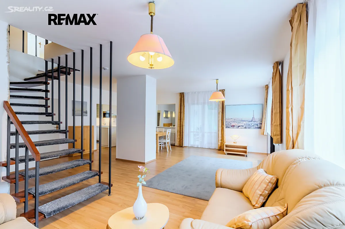 Prodej rodinného domu 244 m², pozemek 316 m², Praha
