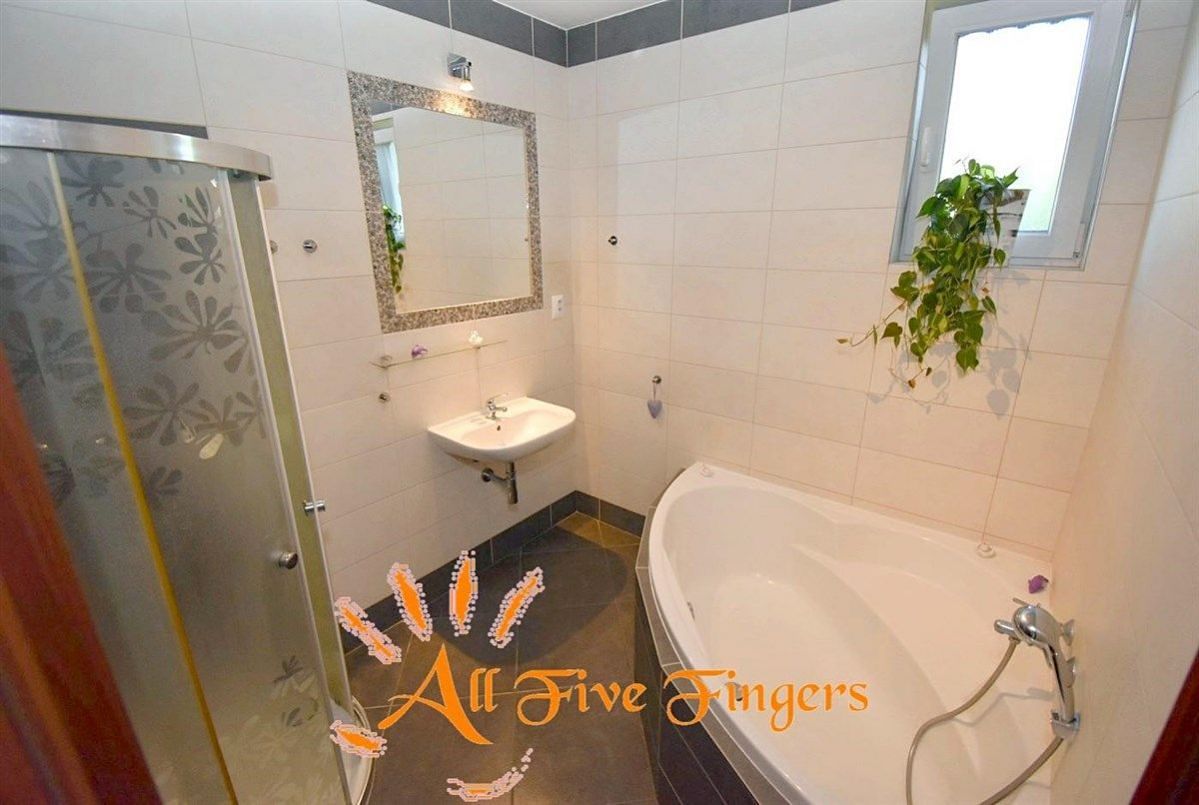 Prodej rodinného domu 135 m², pozemek 769 m² – fotografie 5