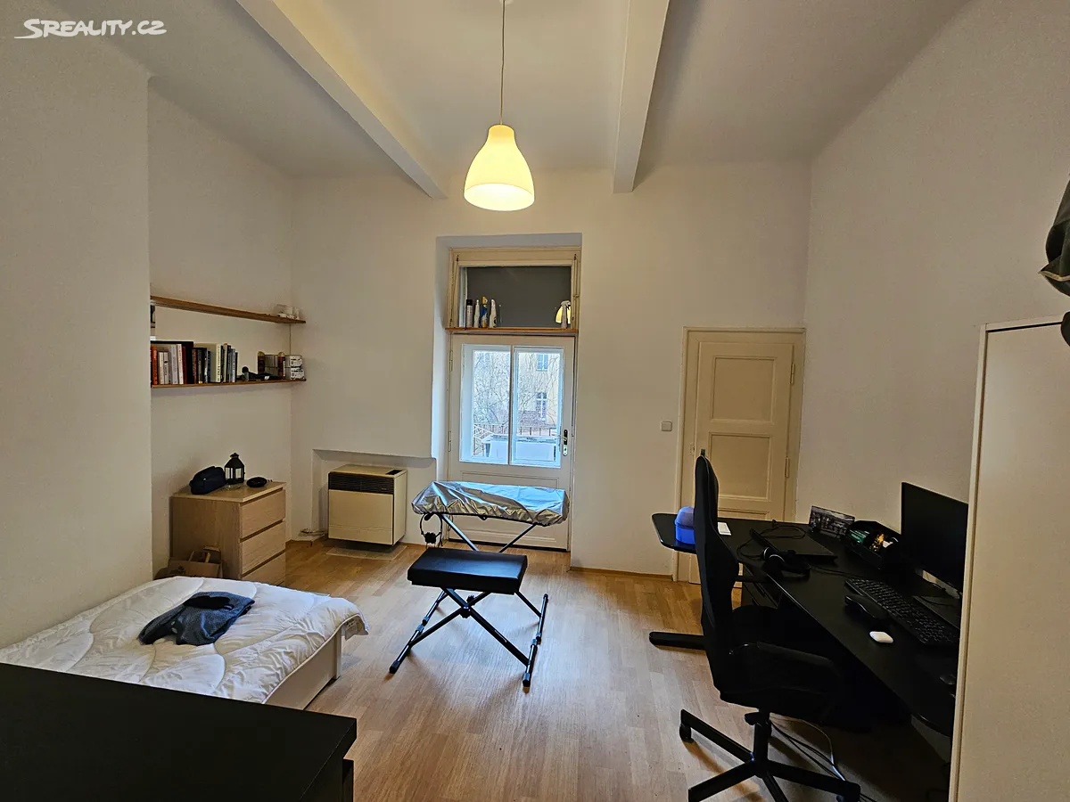 Pronájem bytu 1+kk 35 m², Praha