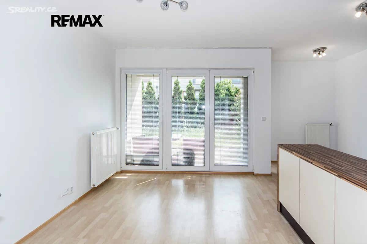 Pronájem bytu 2+kk 52 m² – pohled 4