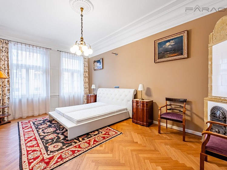 Pronájem bytu 4+1, 184 m² (11 z 26)