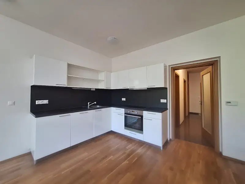 Pronájem bytu 2+kk 48 m², Praha – náhled fotky 1