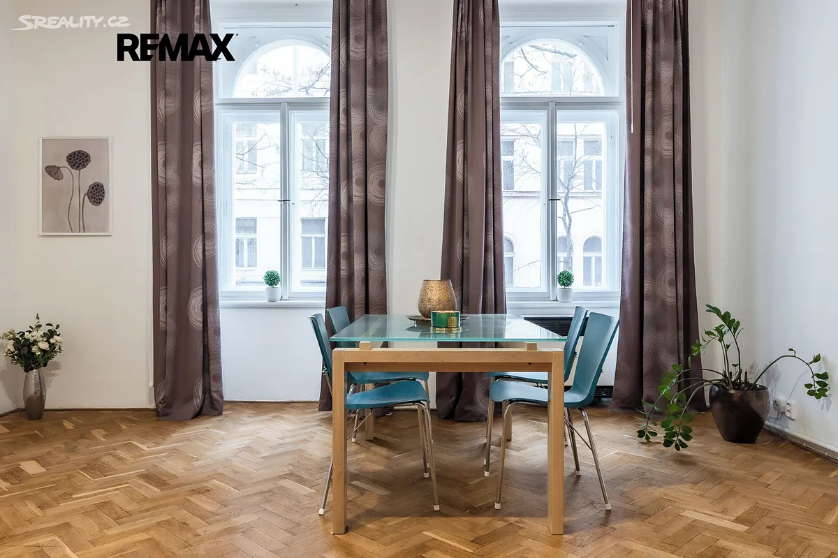 Pronájem bytu 2+kk 60 m², Praha
