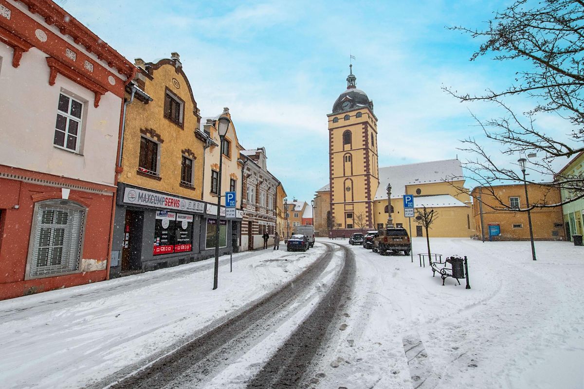 Prodej rodinného domu 250 m², pozemek 204 m² – fotografie 2