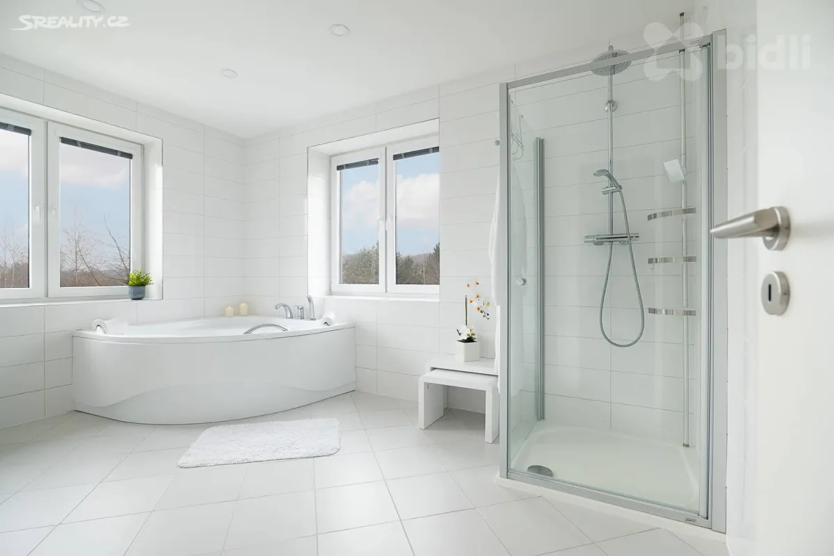 Prodej rodinného domu 193 m², pozemek 950 m² – pohled 5