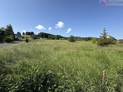 Prodej  stavebního pozemku 1 213 m²