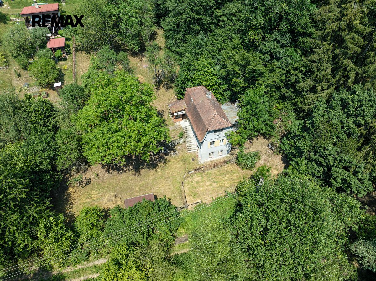 Prodej rodinného domu 80 m², pozemek 1859 m²