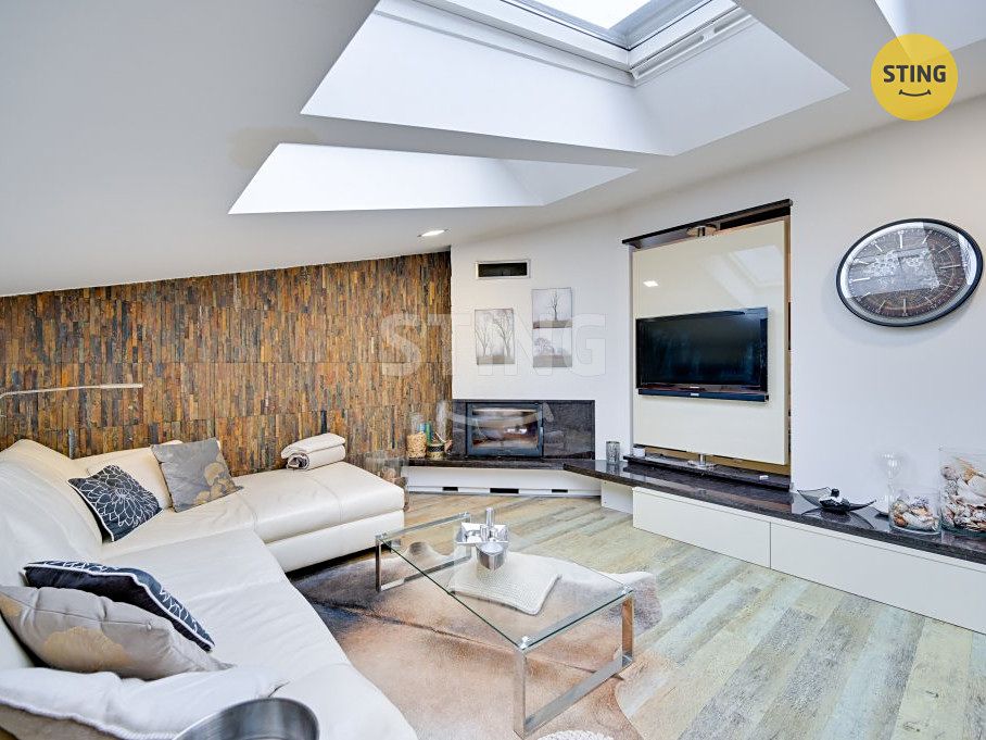Prodej rodinného domu 102 m², pozemek 133 m² – fotografie 2